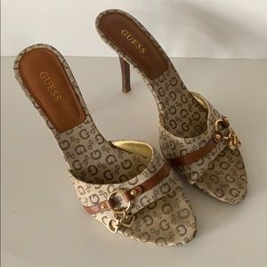 🛍 Guess Low Heel